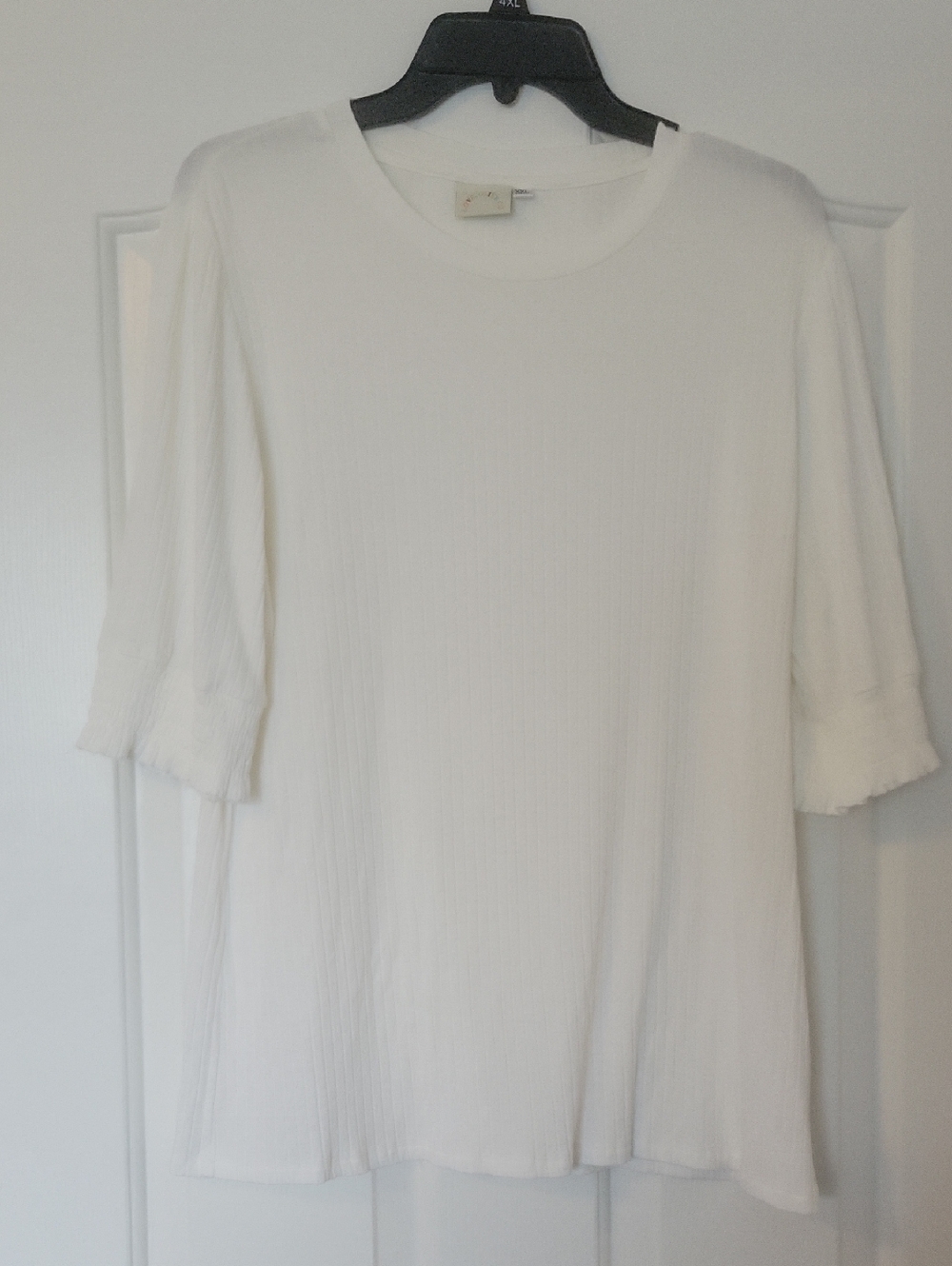 White Round-Neck Short Sleeve Textured Top